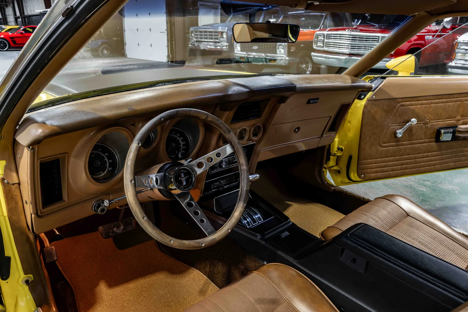 13_1973-Ford-Mustang Mach 1-Yellow-119224-49.jpg